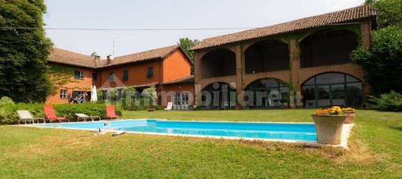 5 bedrooms House in Novi Ligure, Italy No. 300508 2