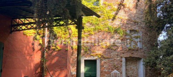 5 bedrooms House in Novi Ligure, Italy No. 300508 5