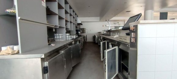 384m² Commercial property in Oeiras, Portugal No. 112514 14