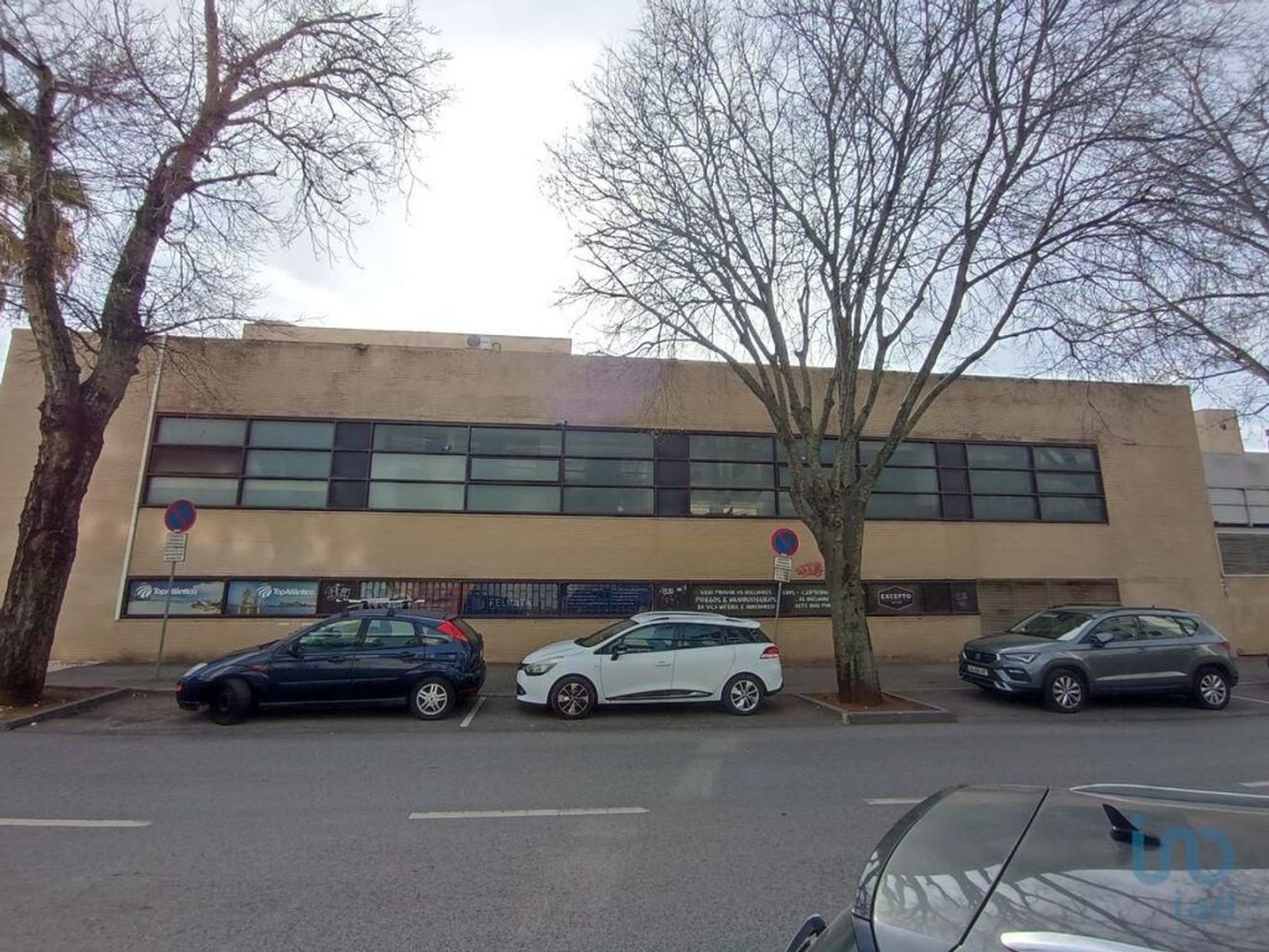 384m² Commercial property in Oeiras, Portugal No. 112514