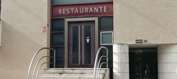 384m² Commercial property in Oeiras, Portugal No. 112514 2