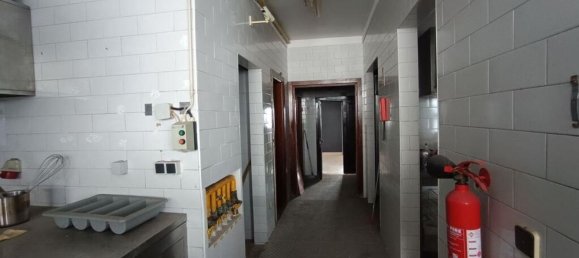 384m² Commercial property in Oeiras, Portugal No. 112514 21