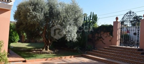 Villa de 4 dormitorios en Estepona, Spain No. 118928 9