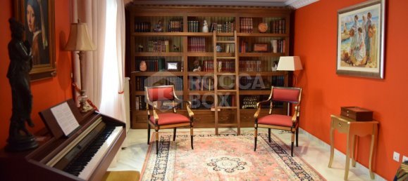 Villa de 4 dormitorios en Estepona, Spain No. 118928 28