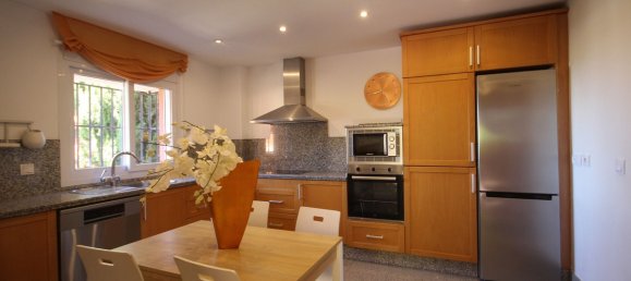 3 Schlafzimmer Haus in Marbella, Spain, Nr. 55916 6