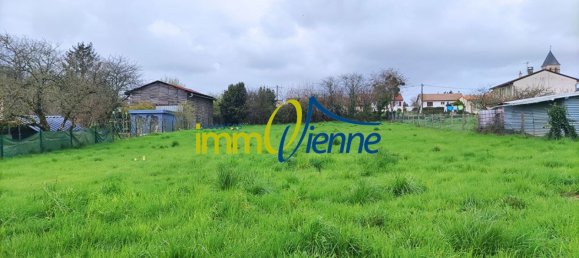 Grundstück in Champagne-Saint-Hilaire, France 1885m², Nr. 118120 2