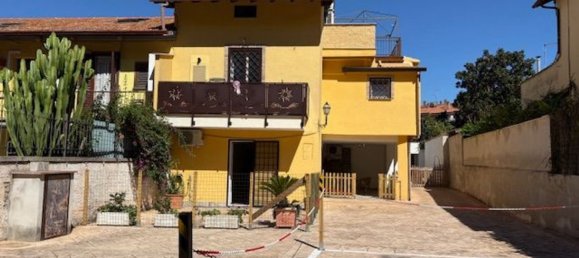 Квартира с 2 спальнями в Гроттаферрата, Италия № 342190 2