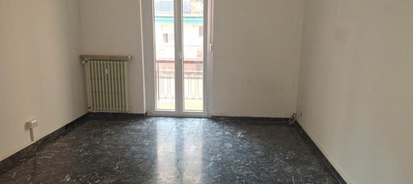 3 rooms Apartment in Verona, Italy No. 288023 2