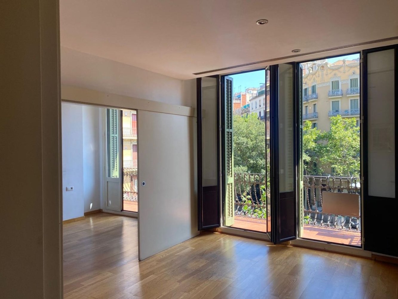 Apartamento T2 em Eixample, Spain N.º 172096