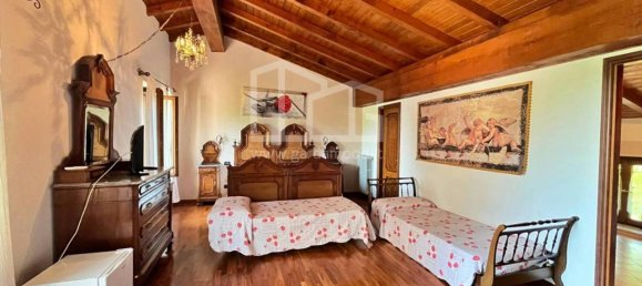 10 rooms House in Pozzolengo, Italy No. 23031 22