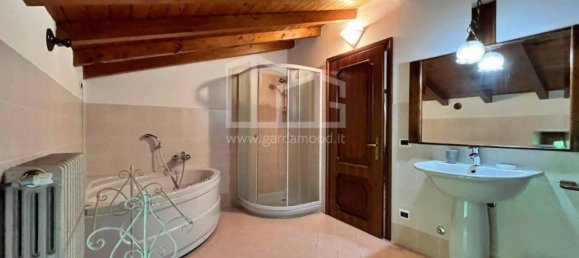 10 rooms House in Pozzolengo, Italy No. 23031 26