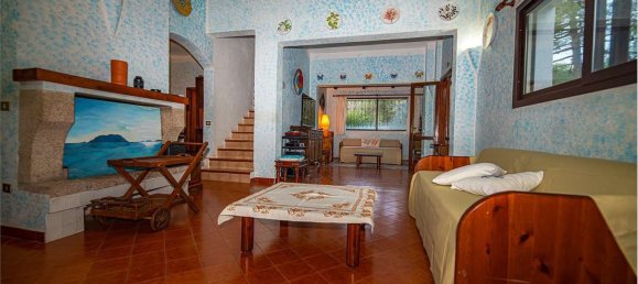 Villa de 3 dormitorios en Olbia, Italy No. 49989 4