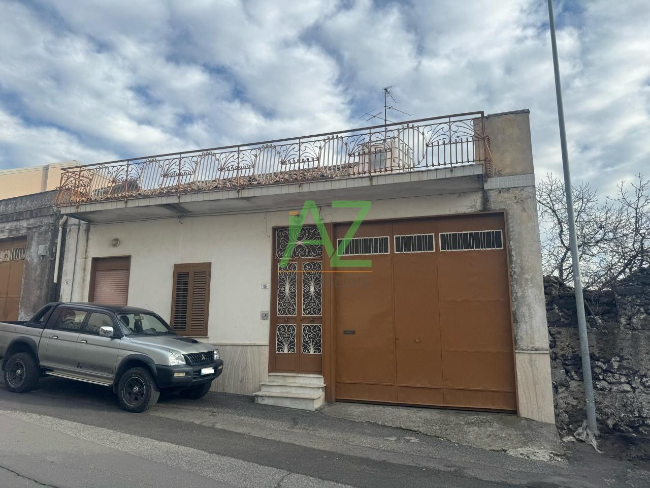 Casa de 4 habitaciónes en Belpasso, Italy No. 176561