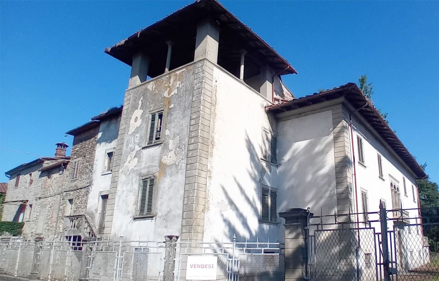 Gebäude in Bibbiena, Italy 862m², Nr. 363034