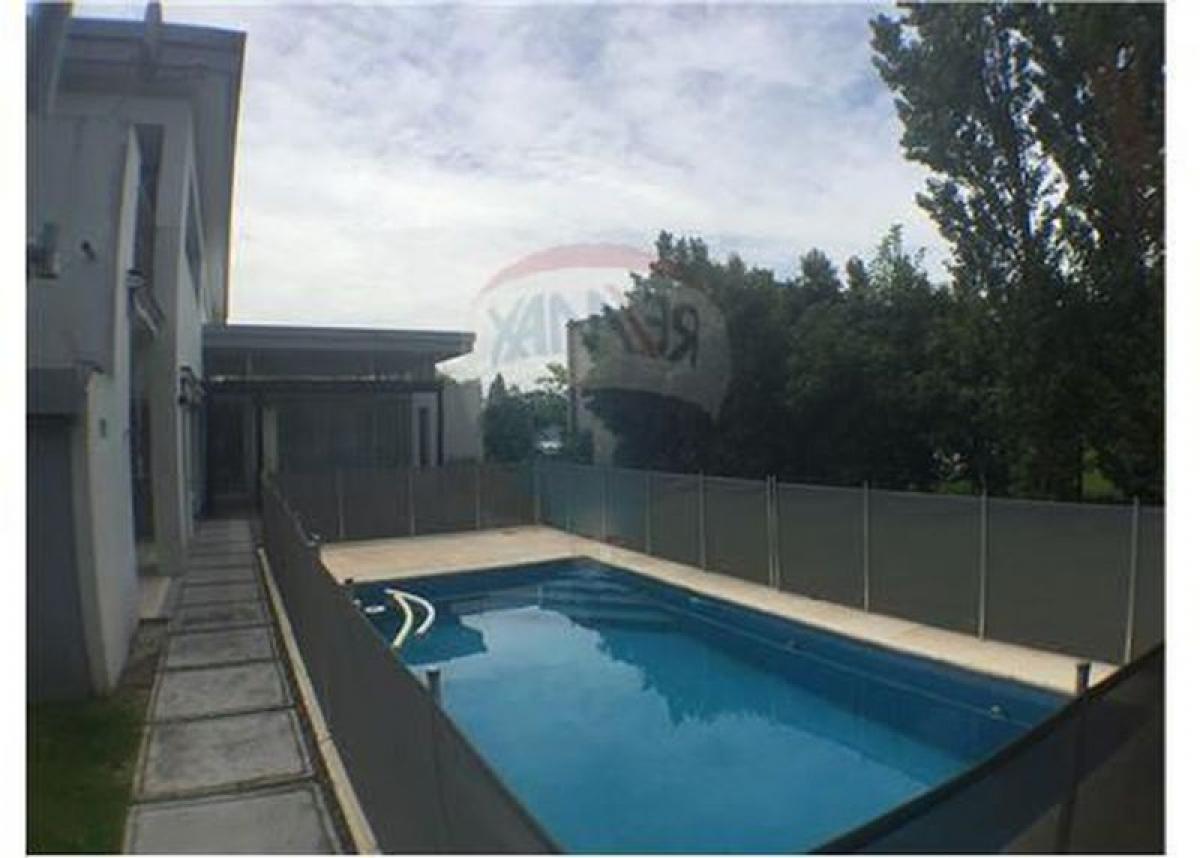 3 bedrooms House in Tigre, Argentina No. 20051