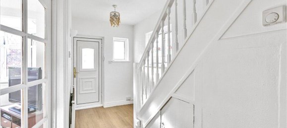 3 Schlafzimmer Haus in Hounslow, United Kingdom, Nr. 8485 3