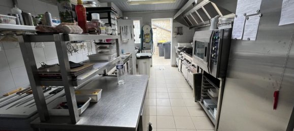 Edificio de 2 dormitorios en Crepy-en-Valois, France No. 92475 7