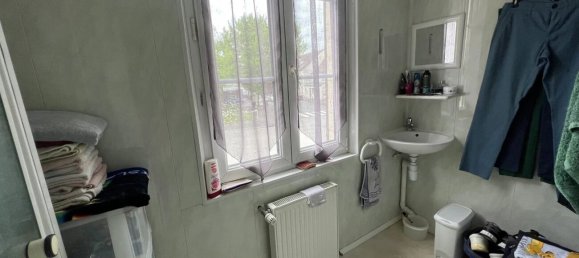 Edificio de 2 dormitorios en Crepy-en-Valois, France No. 92475 12