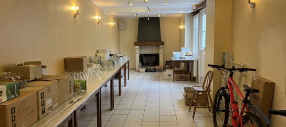 Edificio de 2 dormitorios en Crepy-en-Valois, France No. 92475 5