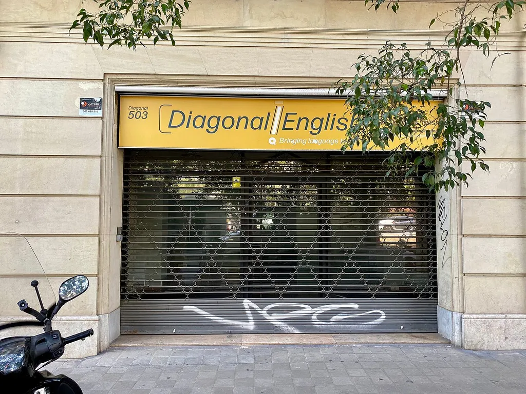 Коммерческая недвижимость 457м² в Барселона, Испания № 289685