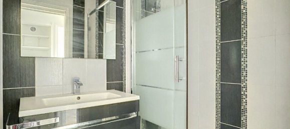 2 bedrooms Apartment in Evry, France No. 162405 8