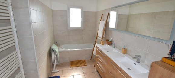 Вилла с 4 спальнями в Мессими, Франция № 198339 6