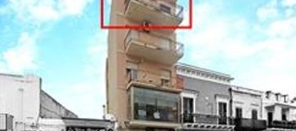 Квартира с 4 комнатами в Милаццо, Италия № 40930 5