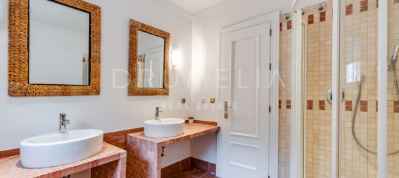 Villa de 4 dormitorios en Marbella, Spain No. 62728 21