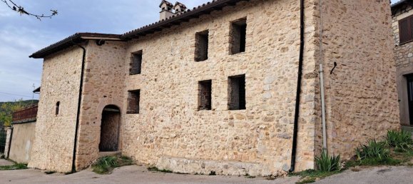 11-Zimmer Doppelhaus in Cascia, Italy, Nr. 76837 2