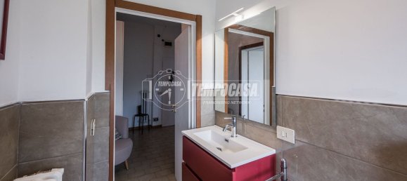 3 bedrooms Apartment in Modena, Italy No. 377035 18