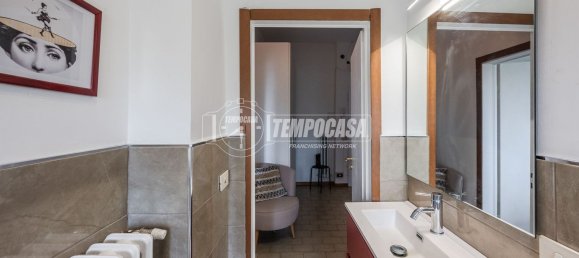3 bedrooms Apartment in Modena, Italy No. 377035 17