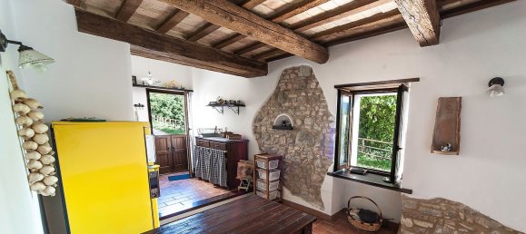 Дом с 5 комнатами в Чинголи, Италия № 65508 11