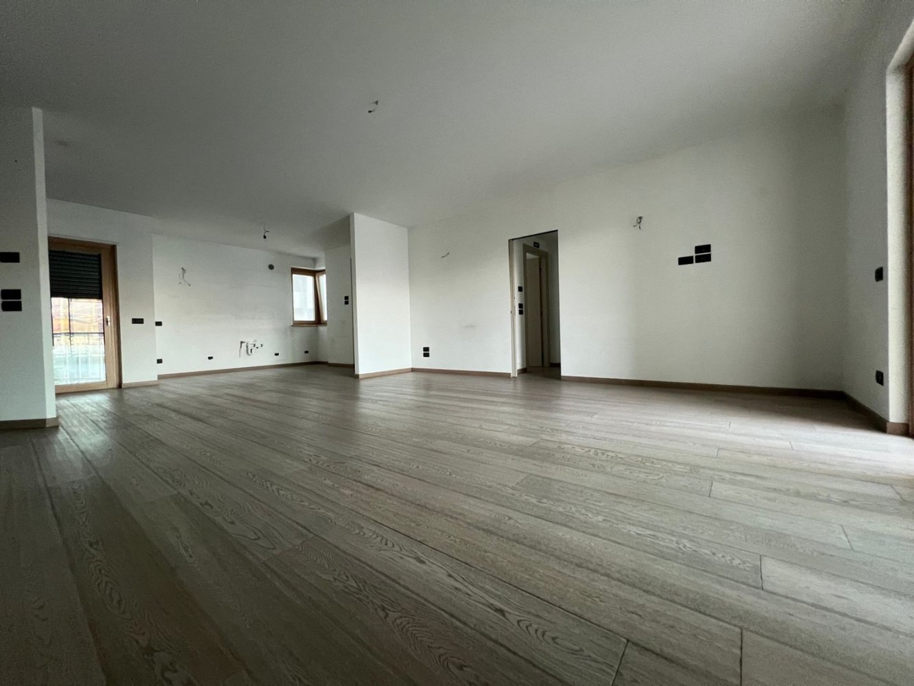 4-salle Appartement à Rende, Italy No. 180184