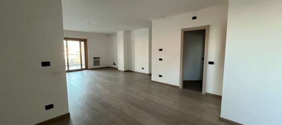 4-salle Appartement à Rende, Italy No. 180184 9