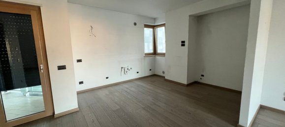 4-salle Appartement à Rende, Italy No. 180184 8