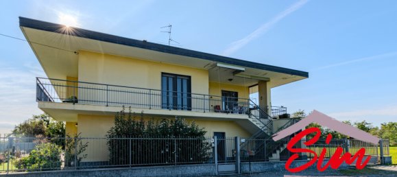 6 غرف نوم فيلا في Cameri, Italy رقم 356410 12