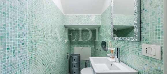 4 Schlafzimmer Haus in Modena, Italy, Nr. 319810 11