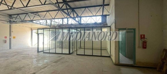 600m² Warehouse in Grassobbio, Italy No. 364745 5