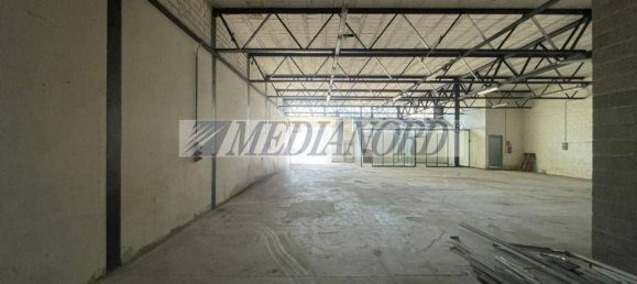 600m² Warehouse in Grassobbio, Italy No. 364745 3