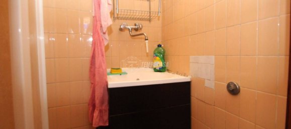 1 bedroom Apartment in Turin, Italy No. 77020 4