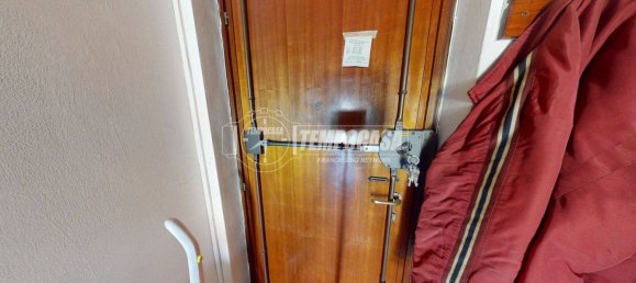 1 bedroom Apartment in Turin, Italy No. 77020 10