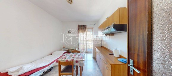 1 bedroom Apartment in Turin, Italy No. 77020 6