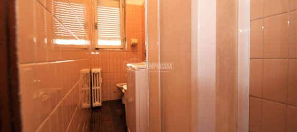 1 bedroom Apartment in Turin, Italy No. 77020 5