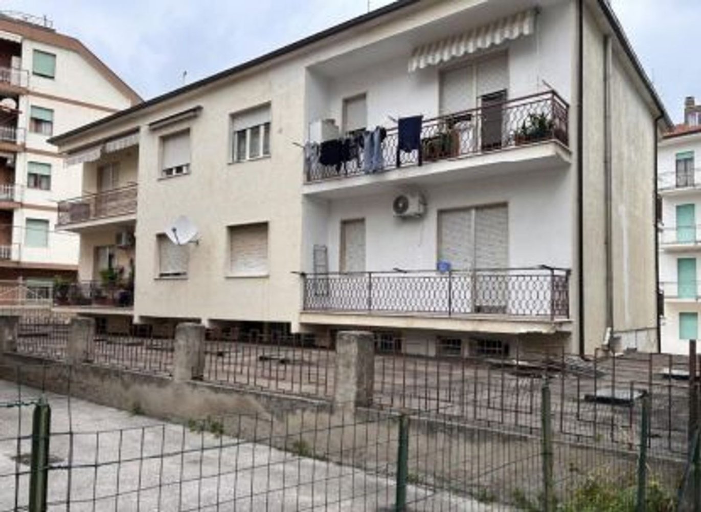 5غرفة شقة في Vasto, Italy رقم 274117