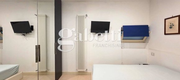 1 bedroom Apartment in Milan, Italy No. 337498 7