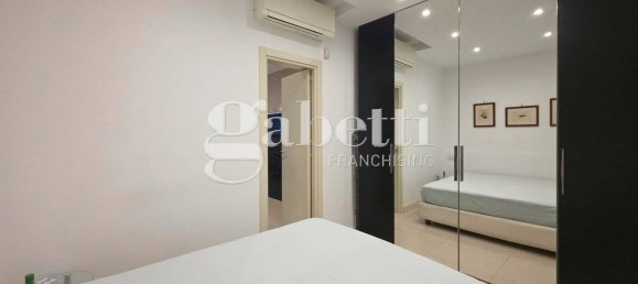 1 bedroom Apartment in Milan, Italy No. 337498 8