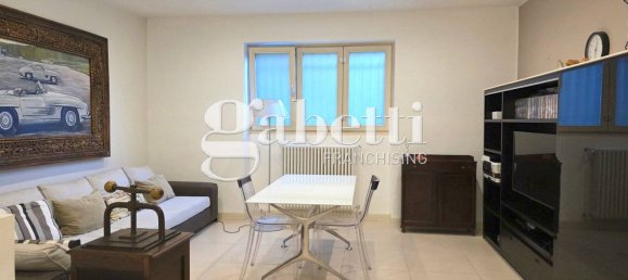 1 bedroom Apartment in Milan, Italy No. 337498 2