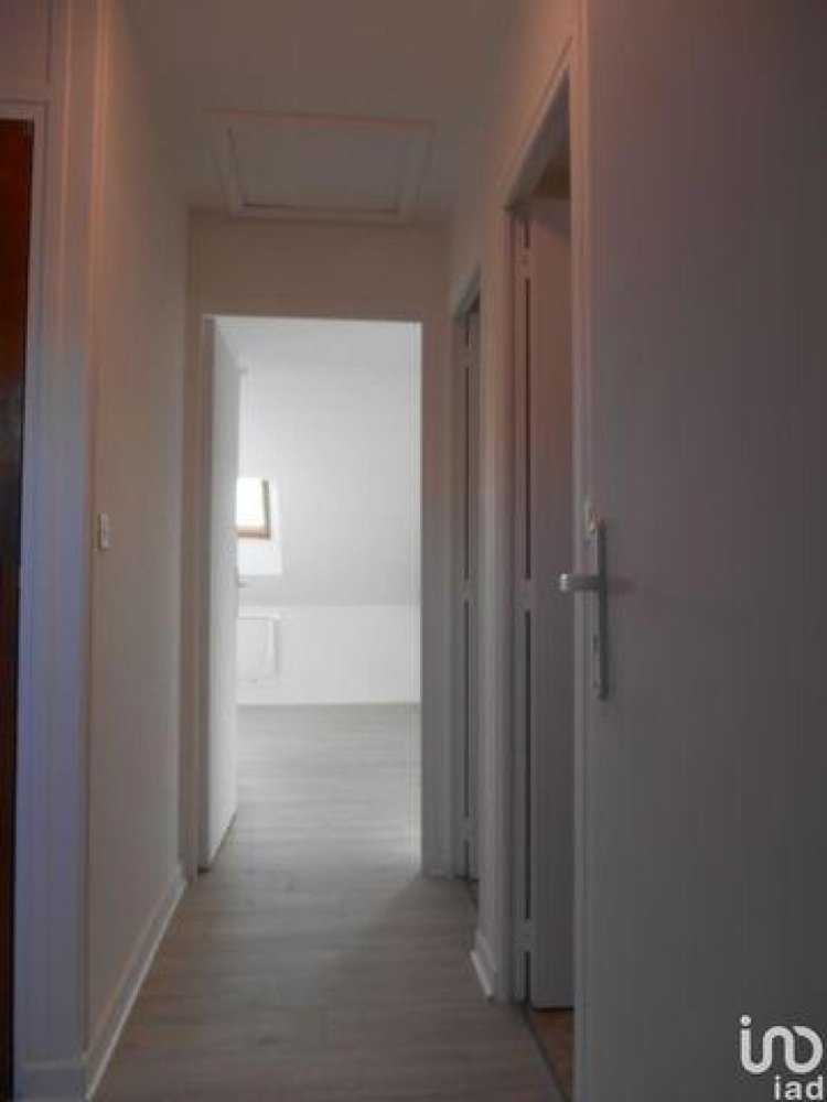 2 bedrooms Condo in Montataire, France No. 4776