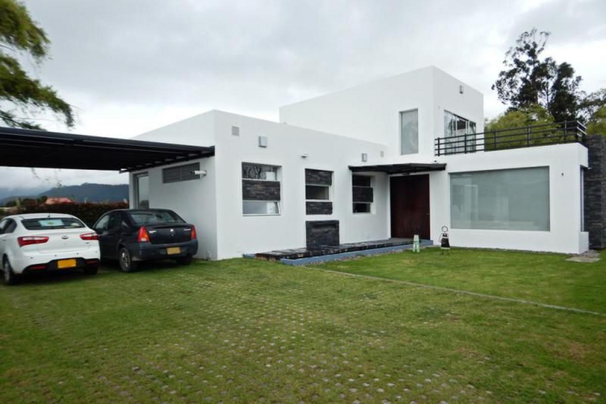 4 bedrooms House in Cundinamarca, Colombia No. 9151