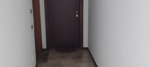 5 rooms Apartment in Treviso, Italy No. 263891 5